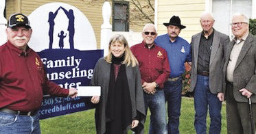 Masons donate to Counseling Center